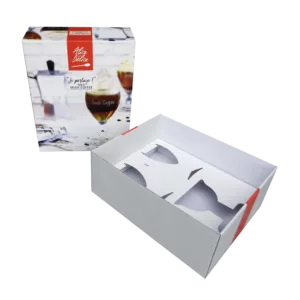 Coffret cadeau avec calages pour verres du type fond et couvercle en impression quadri, en carton ondulé matériau éco-responsable